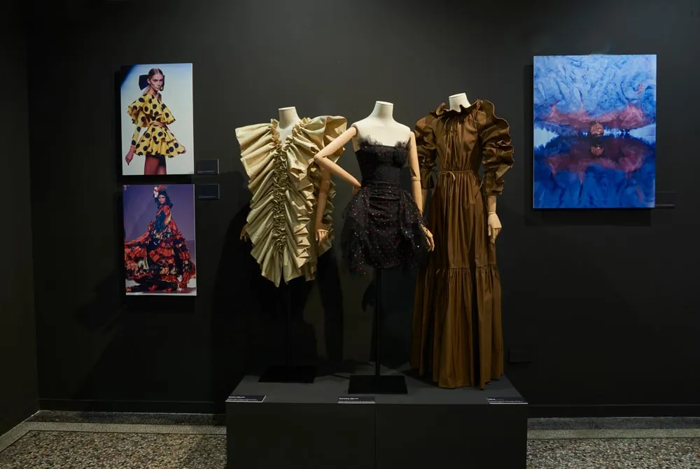 Las costuras femeninas de la moda en España