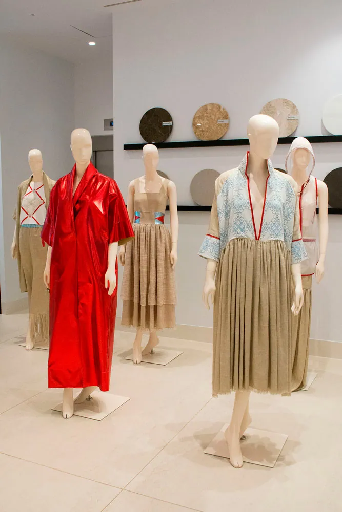 Exposición Pilar Dalbat en Cosentino