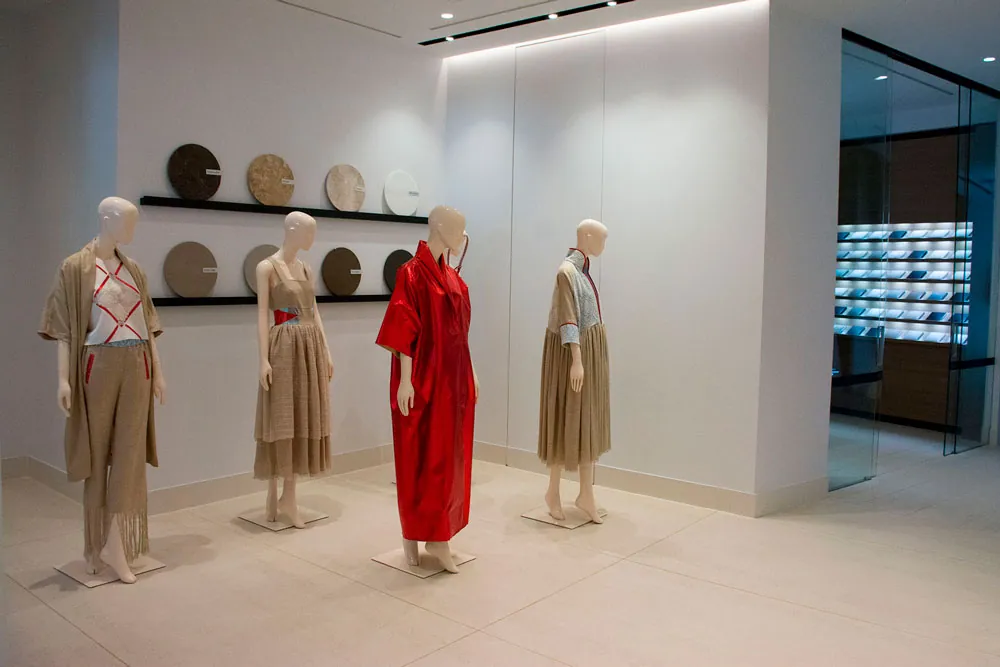 Exposición Pilar Dalbat en Cosentino